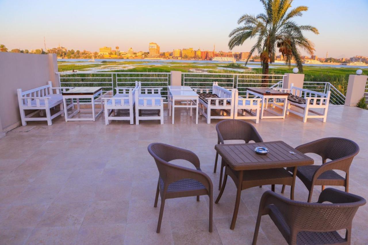 Royal Nile Villa - Pool View Apartment 1 樂蜀 外观 照片