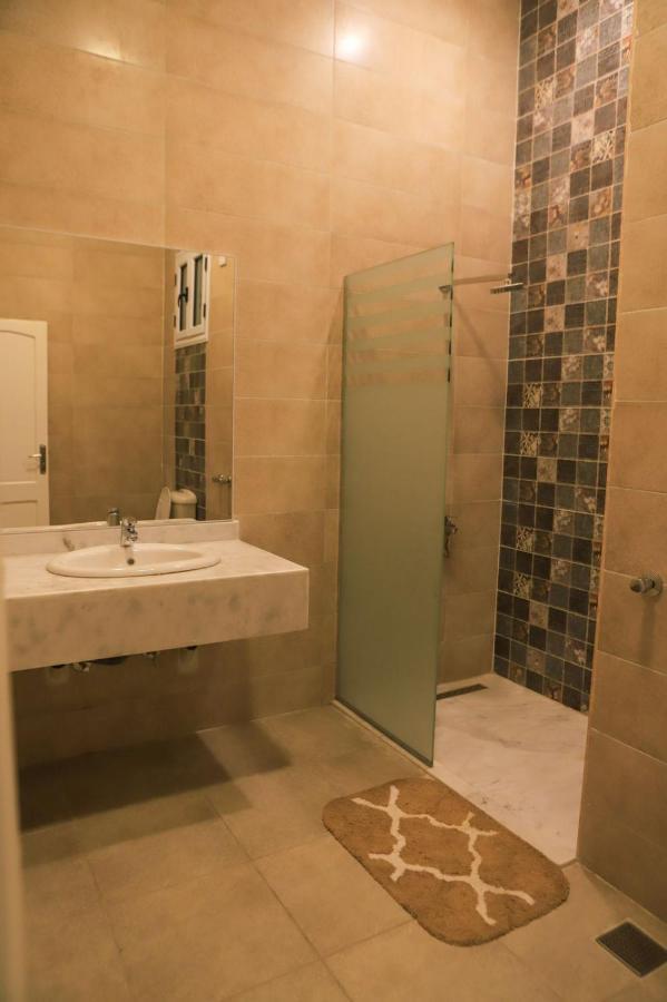 Royal Nile Villa - Pool View Apartment 1 樂蜀 外观 照片