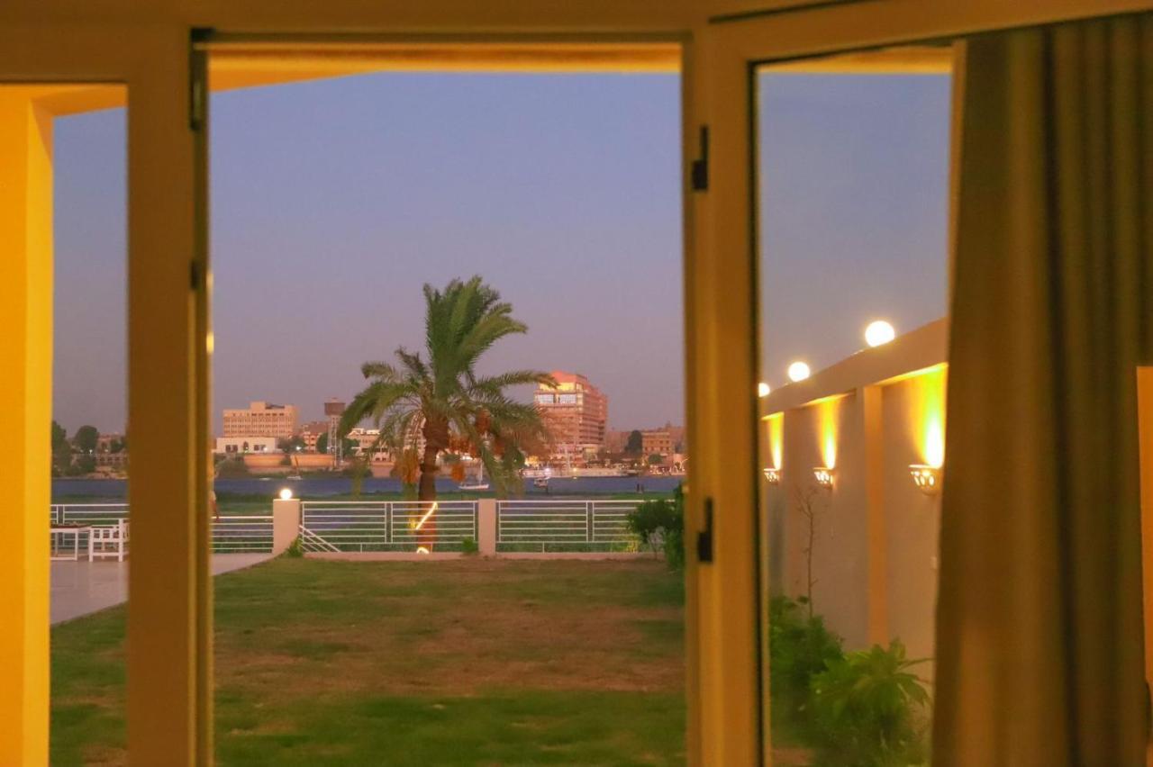 Royal Nile Villa - Pool View Apartment 1 樂蜀 外观 照片