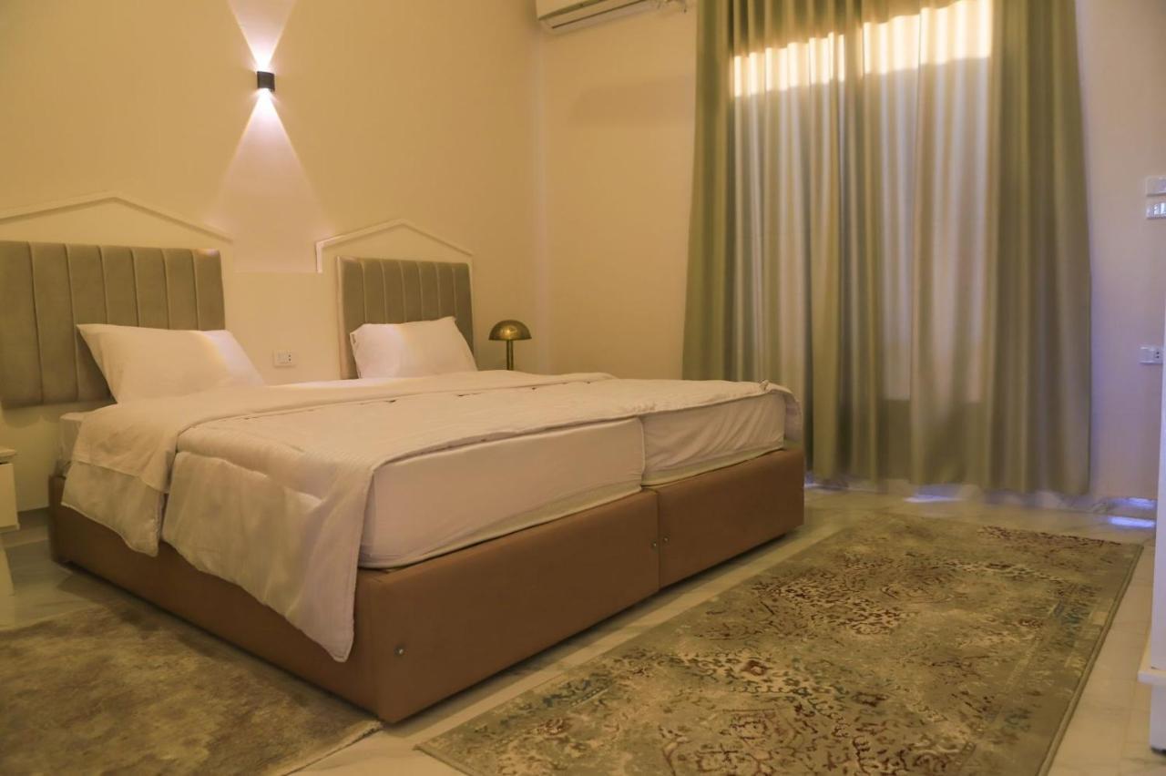 Royal Nile Villa - Pool View Apartment 1 樂蜀 外观 照片