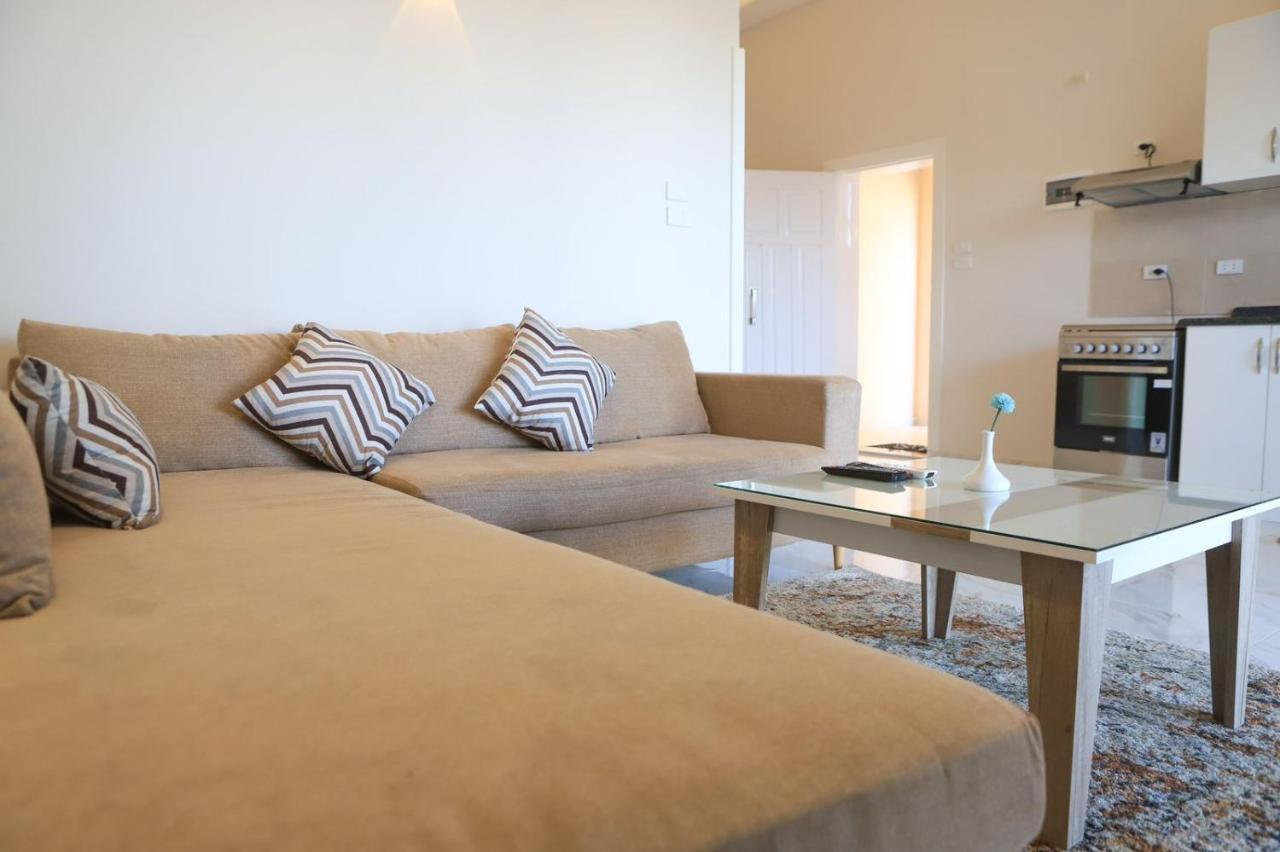 Royal Nile Villa - Pool View Apartment 1 樂蜀 外观 照片