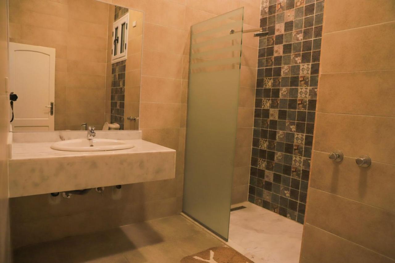 Royal Nile Villa - Pool View Apartment 1 樂蜀 外观 照片