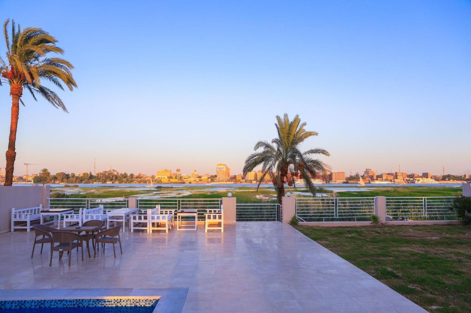 Royal Nile Villa - Pool View Apartment 1 樂蜀 外观 照片
