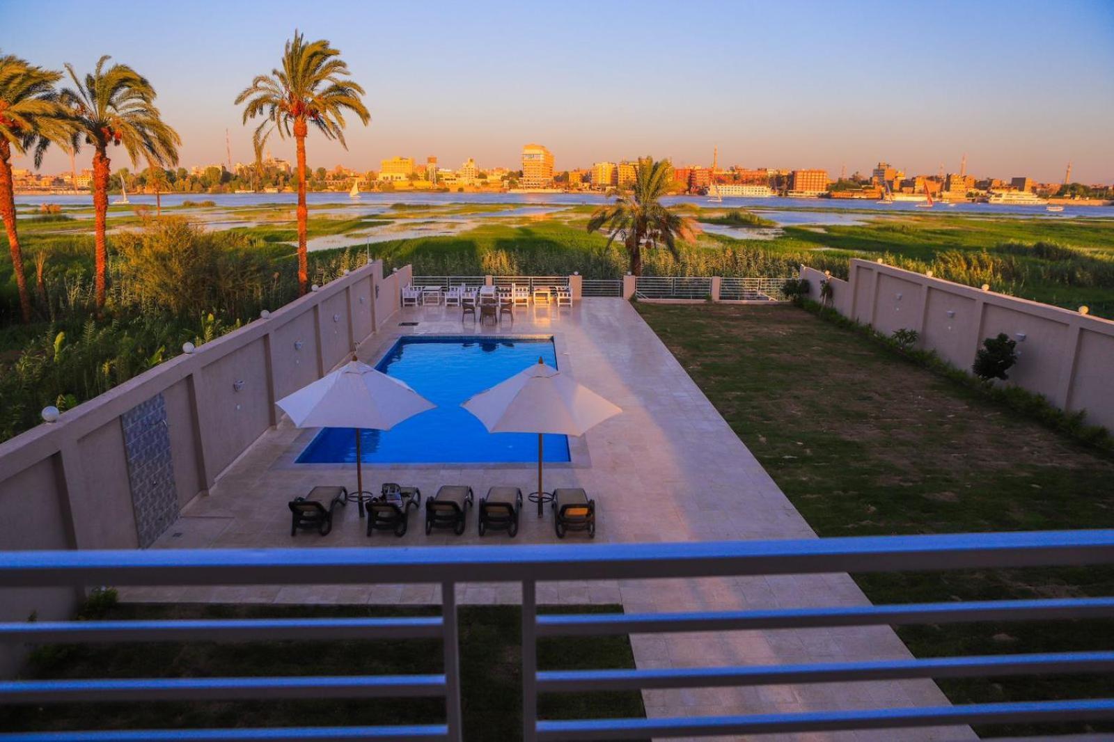 Royal Nile Villa - Pool View Apartment 1 樂蜀 外观 照片